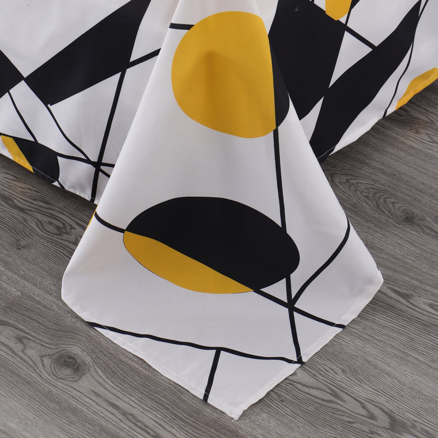 6 Piece Bed Sheet set-Yellow and black pattern