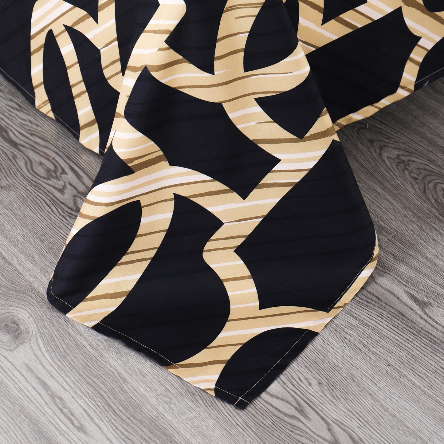 6 Piece Bed Sheet set-Black Gold